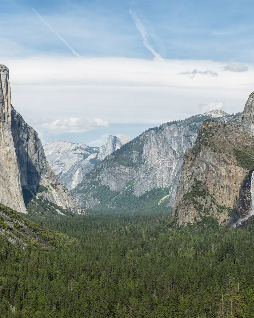 Yosemite Valley from Tunnel View, with El Capitan and Half Dome